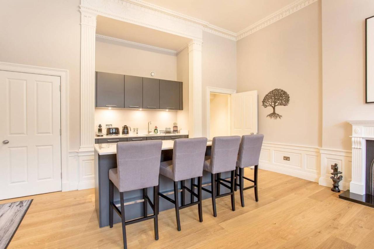 Joivy Exquisite Flat In The City Centre Edinburgh Eksteriør billede